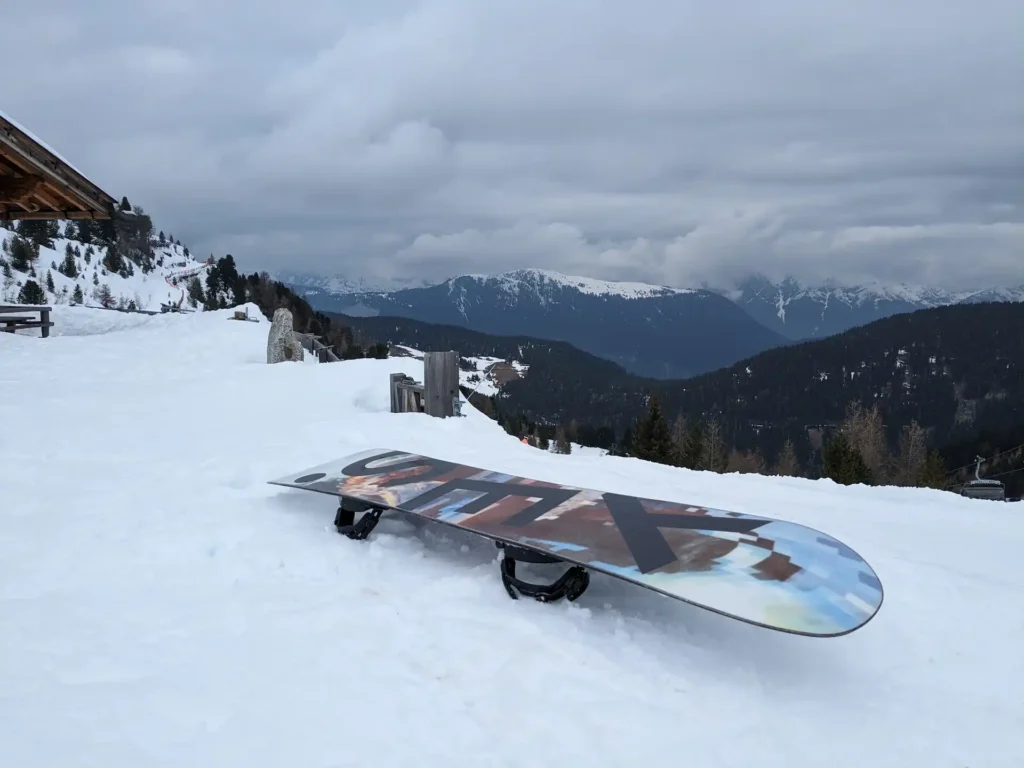 YES Hel YES snowboard op de piste