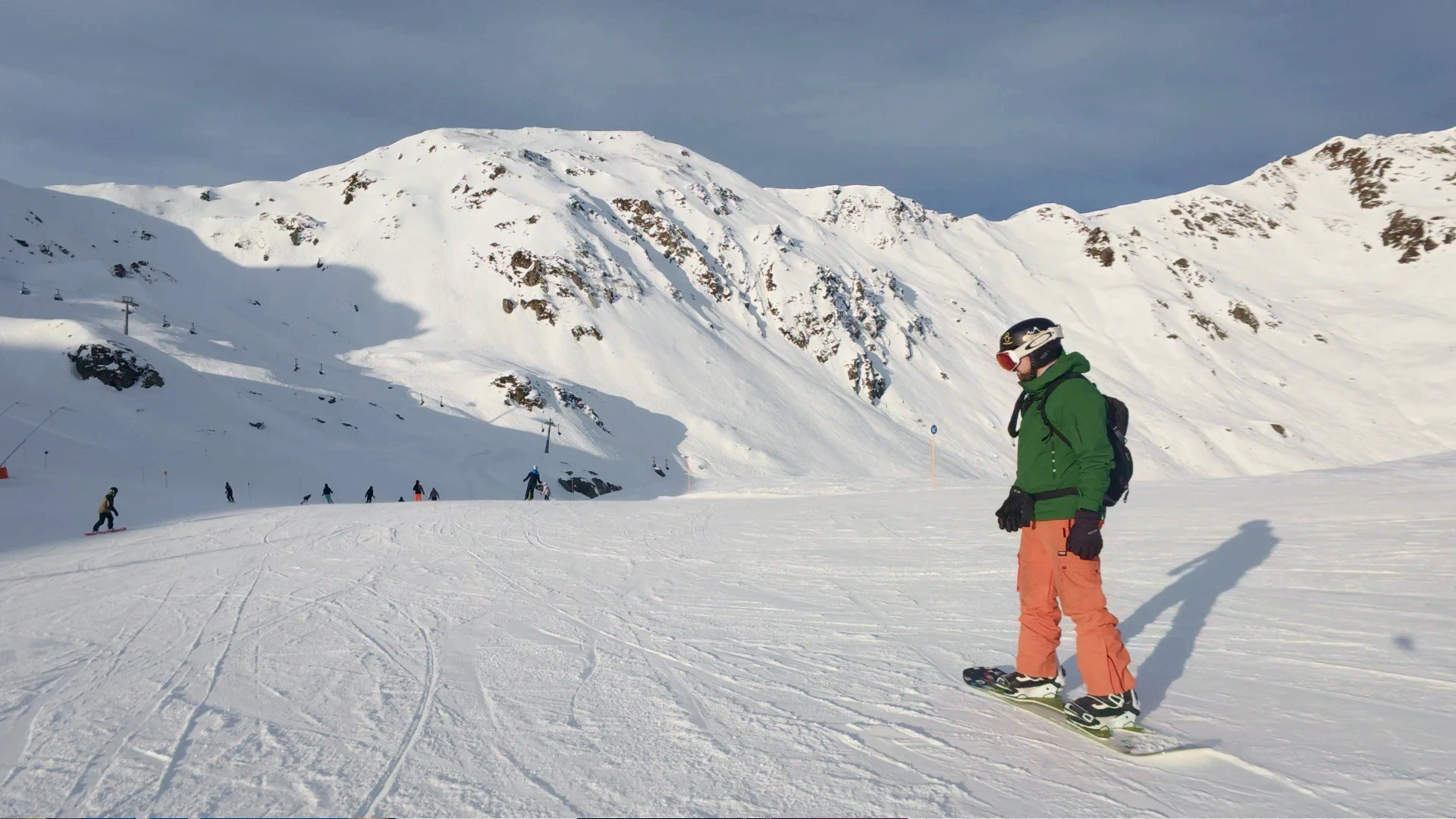 Wilco zijn eerste meters op het Doubledeck snowboard